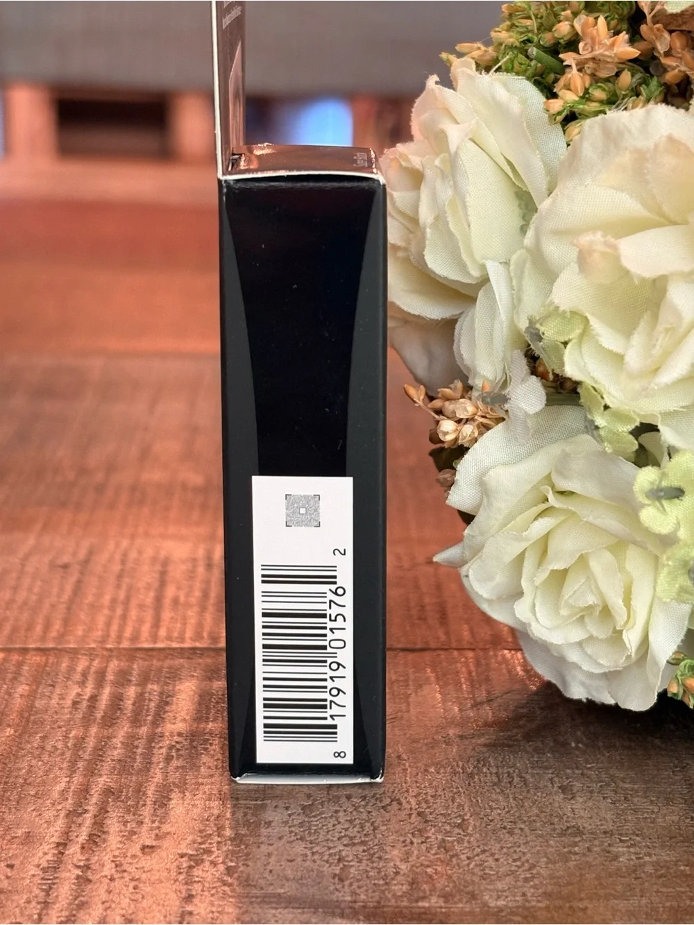 New IT COSMETICS Superhero ELASTIC STRETCH Volumizing MASCARA in SUPER BLACK!